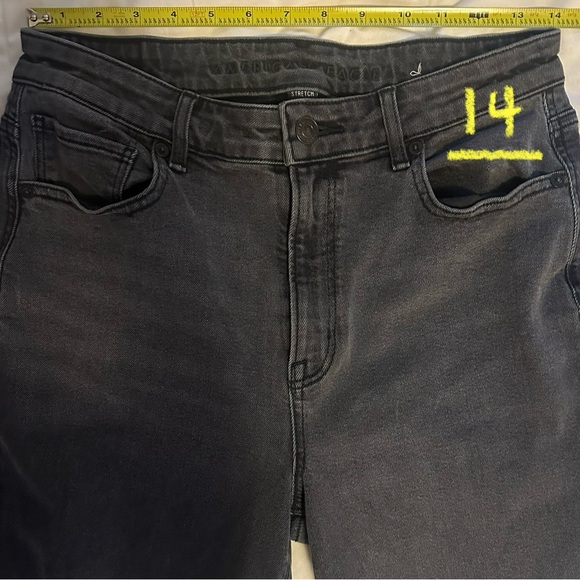 American Eagle Mom-Jean in Blk Size 8REG - Picture 11 of 13